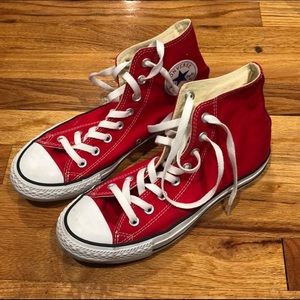 RED CONVERSE HIGHTOPS